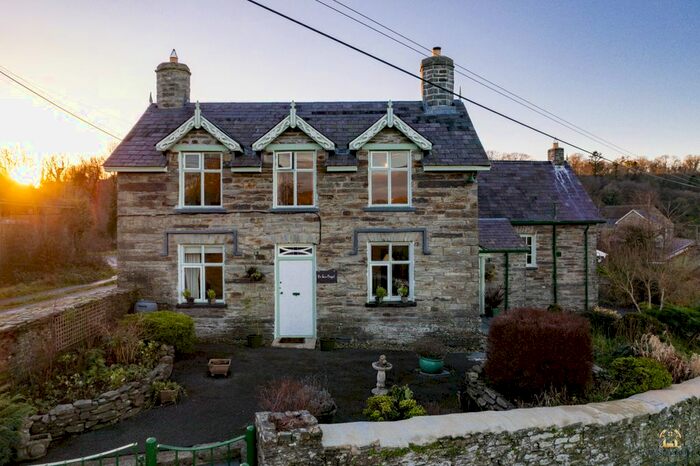 5 Bedroom Detached House For Sale In Aberbanc, Penrhiwllan, Llandysul, SA44