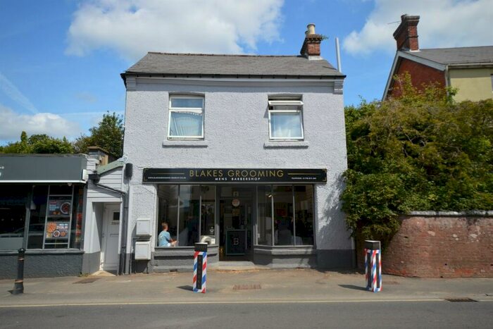 2 Bedroom Flat To Rent In Lower Street, Pulborough, RH20