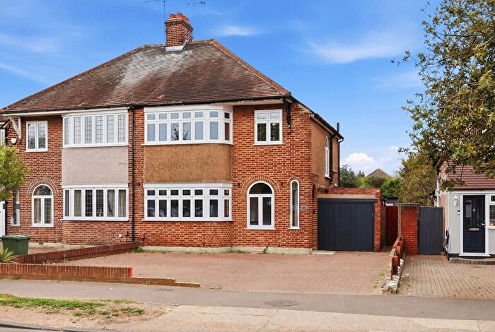 3 Bedroom Semi-Detached House For Sale In Long Lane, North Grays, RM16