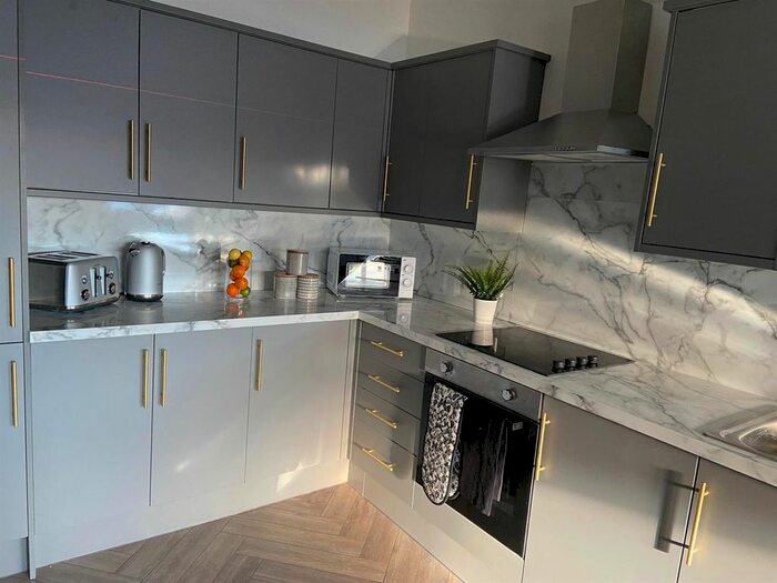 4 Bedroom Flat To Rent In Bridge View House, - City Road, Newcastle Upon Tyne, NE1