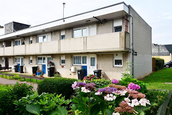 1 Bedroom Apartment To Rent In Monksgrove, Loughton, IG10