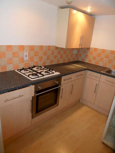 2 Bedroom Flat To Rent In Holly Rd, London, E11