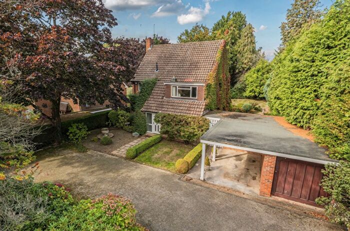 3 Bedroom Detached House For Sale In Woking, Surrey, GU22