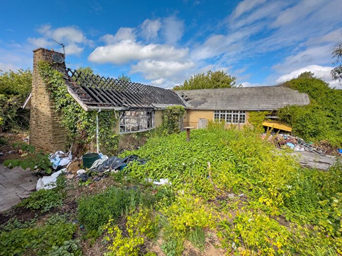 2 Bedroom Detached Bungalow For Sale In The Wheatings, Ossett, WF5