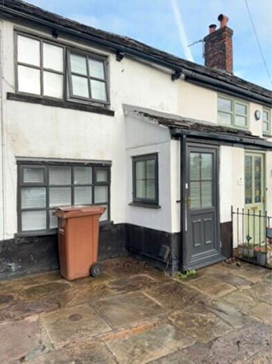2 Bedroom Cottage To Rent In Greave Fold, Stockport, Greater Manchester, SK6