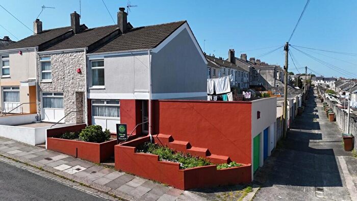 2 Bedroom End Of Terrace House For Sale In Bartholomew Road, Plymouth, PL2