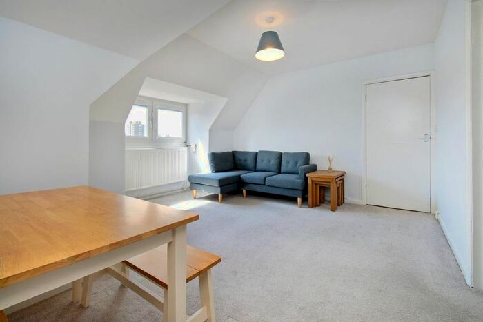 1 Bedroom Flat To Rent In South End Close, London, NW3