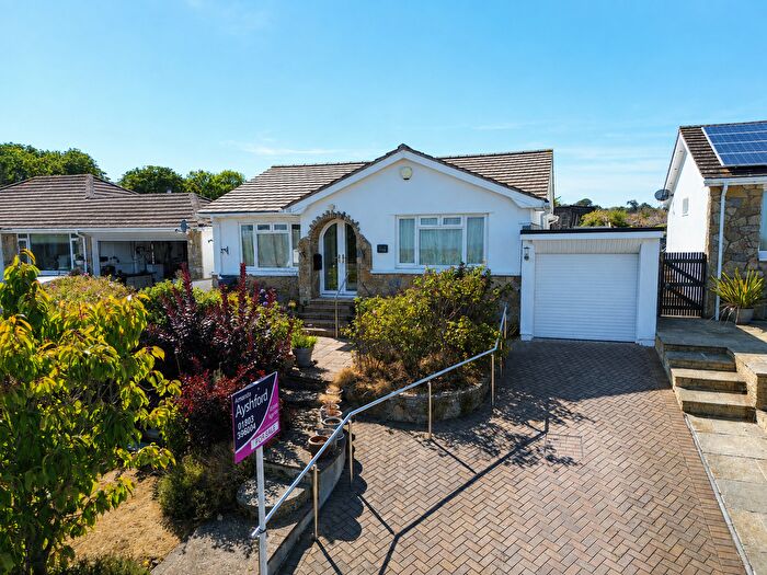 2 Bedroom Detached Bungalow For Sale In Broadley Drive, Livermead, Torquay, TQ2