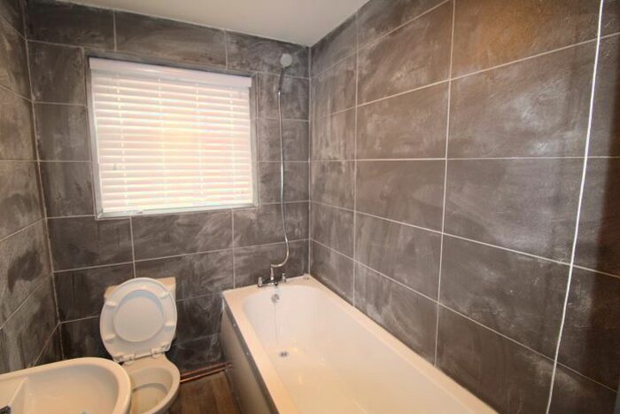 5 Bedroom Terraced House To Rent In Reynoldson Street, Hull, HU5