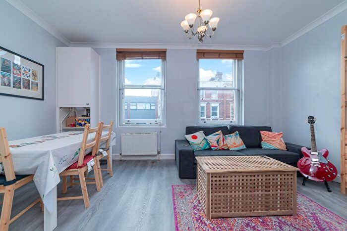 2 Bedroom Flat To Rent In West End Lane, London, NW6