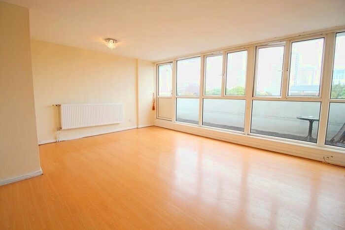 2 Bedroom Maisonette To Rent In Trimmer Walk, Brentford, TW8