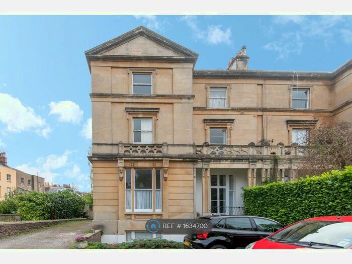 1 Bedroom Flat To Rent In Richmond Park Road, Bristol, BS8