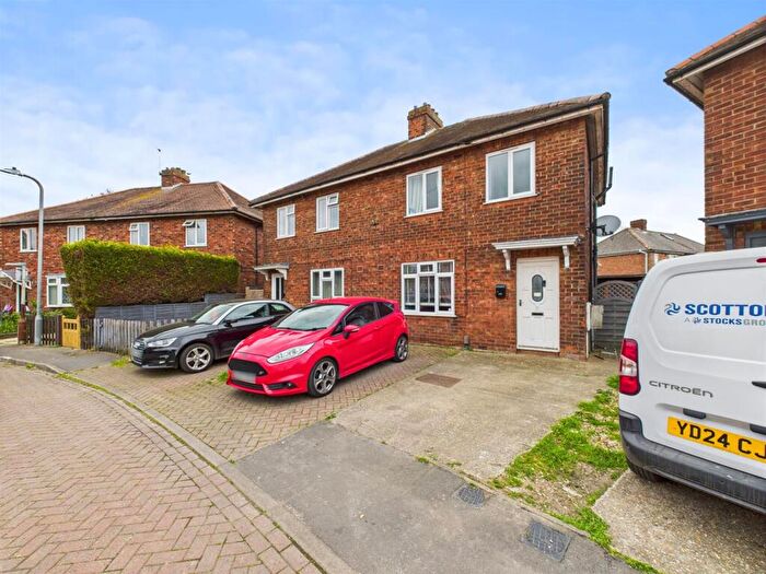 3 Bedroom Property For Sale In Keddington Crescent, Louth, LN11