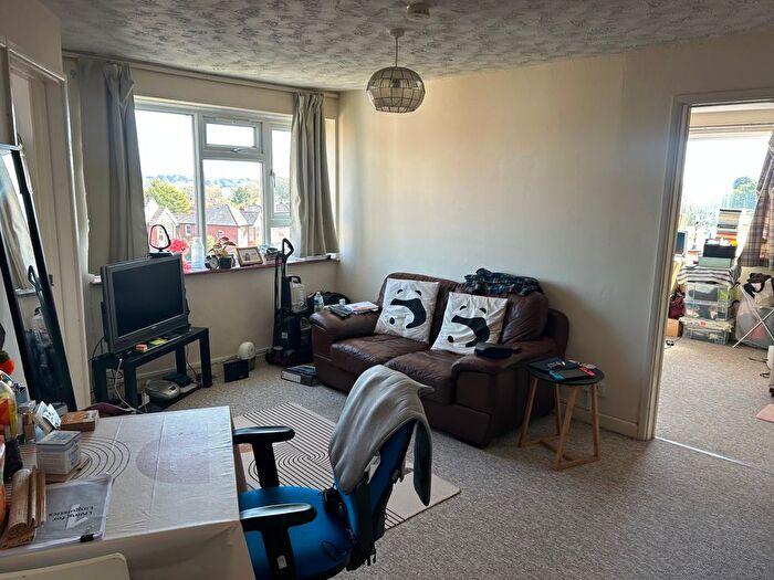 1 Bedroom Flat To Rent In Oakdene Court, Welbeck Avenue, SO17
