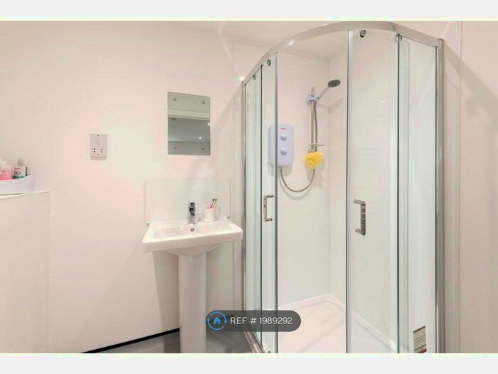 1 Bedroom Flat To Rent In Banglo House, Bath, BA2