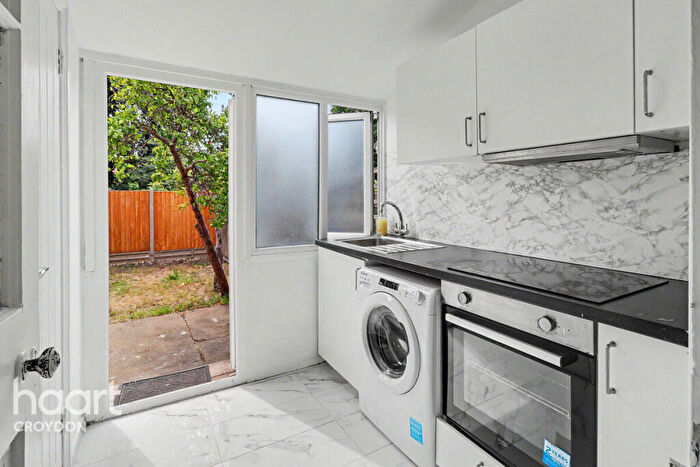 Studio To Rent In Cameron Road, Croydon, CR0