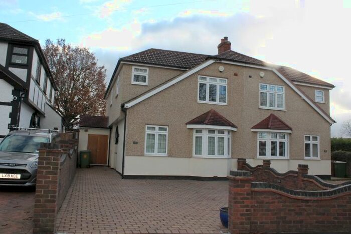 4 Bedroom Semi-Detached House To Rent In Beech Avenue, Sidcup DA15