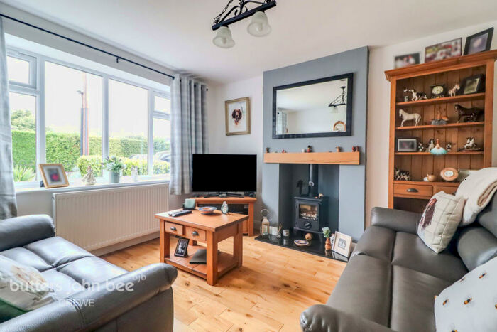 4 Bedroom Detached House For Sale In Spinney Drive, Weston, CW2