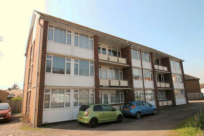 1 Bedroom Flat To Rent In Warburton Court, Ruislip, Middlesex, HA4