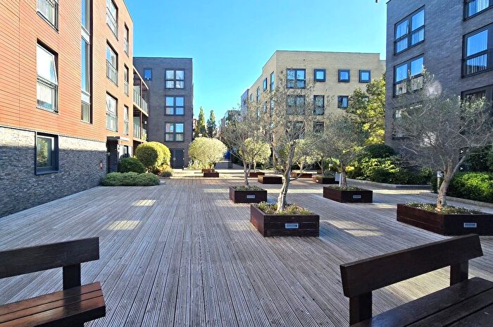 3 Bedroom Flat For Sale In Unwin Way, Stanmore, HA7
