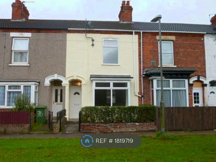 3 Bedroom Terraced House To Rent In Peaksfield Avenue, Grimsby, DN32