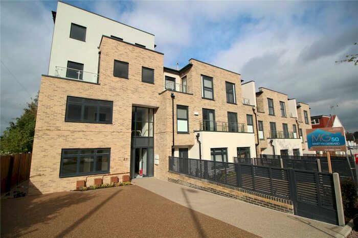 2 Bedroom Apartment To Rent In Waterfall Road, New Southgate, N11
