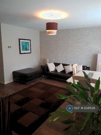 2 Bedroom Maisonette To Rent In Washington Road, London, E18