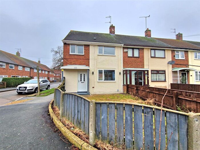 2 Bedroom End Of Terrace House To Rent In Castleford Grove, Hull, HU9