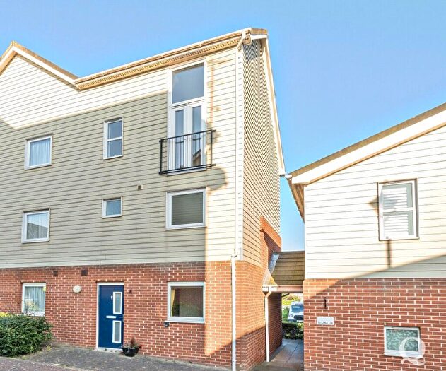 1 Bedroom Apartment For Sale In Bismuth Drive, Sittingbourne, Kent, ME10