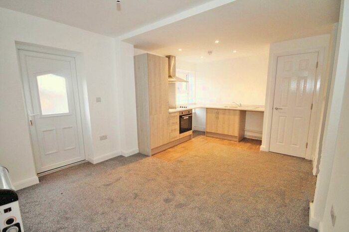 1 Bedroom Terraced Bungalow To Rent In Imperial Court, Grimsby Road, Cleethorpes, DN35