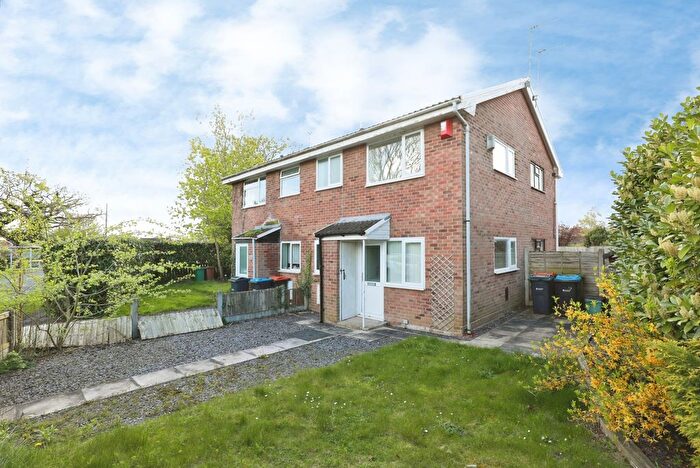 1 Bedroom Semi Detached House For Sale In Stuart Close, Winsford, Cheshire, CW7