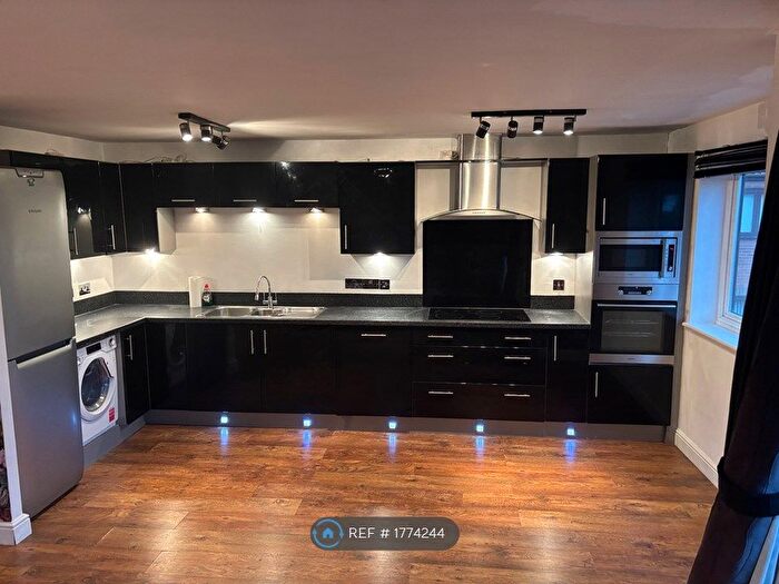 2 Bedroom Flat To Rent In Dunlin Wharf, Nottingham, NG7