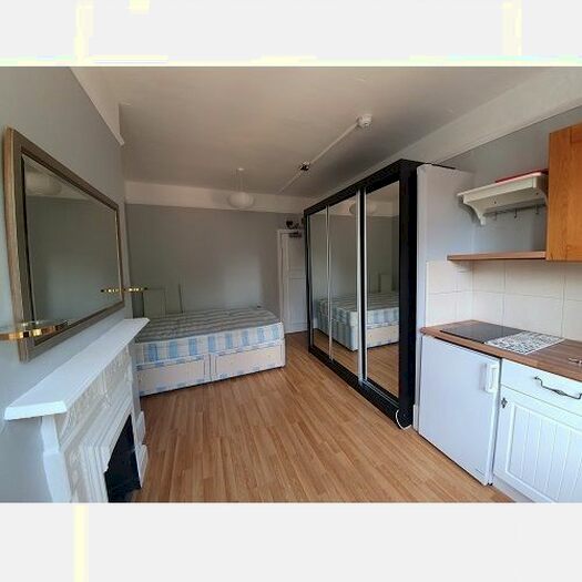 Studio To Rent In Ravenscroft Road, Chiswick, London, W4