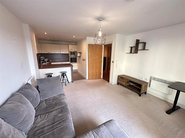 1 Bedroom Apartment To Rent In Cypress Place, Green Quarter, Manchester, M4