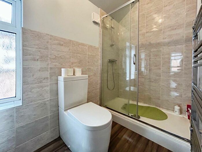 3 Bedroom Terraced House For Sale In Wycliffe Road, Abington, Northampton, NN1