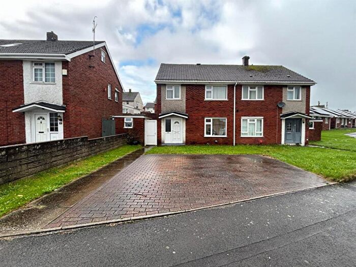 3 Bedroom Semi Detached House For Sale In Penyfan Road, Llanelli, SA15