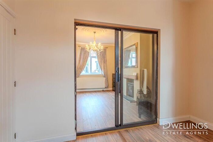 3 Bedroom Terraced House For Sale In Swadlincote Road, Woodville, DE11