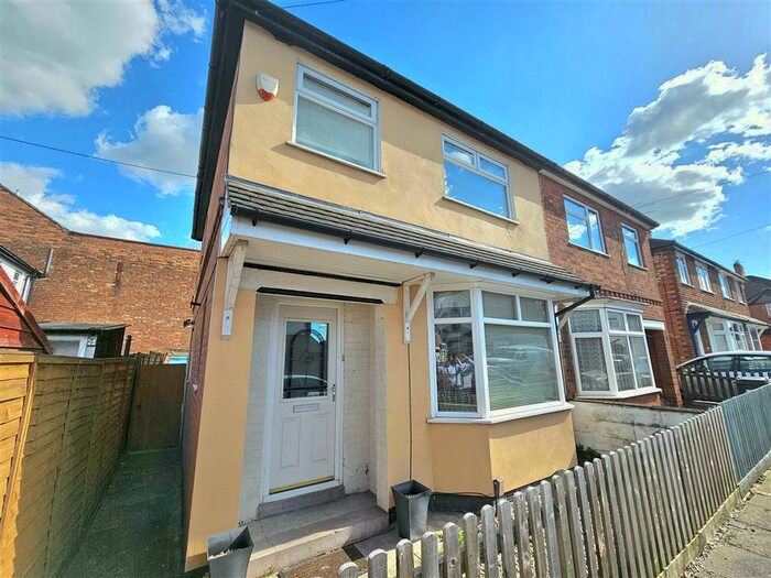 3 Bedroom House To Rent In Florence Street, Leicester, LE2