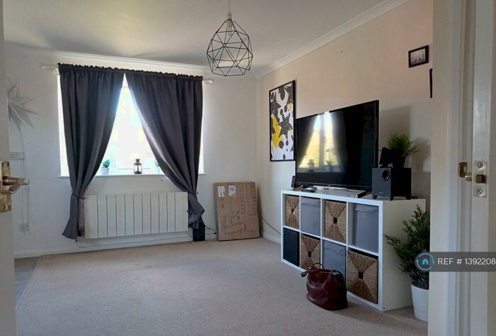 1 Bedroom Flat To Rent In Knatchbull Close, Romsey, SO51