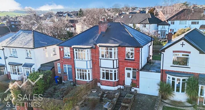3 Bedroom Semi-Detached House For Sale In Castlewood Road, Sheffield, S10