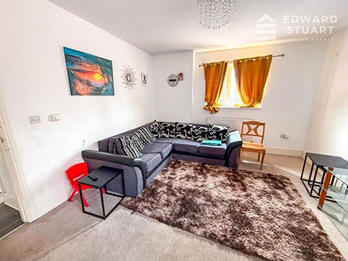2 Bedroom Apartment For Sale In High Street, Peterborough, Cambridgeshire, PE2