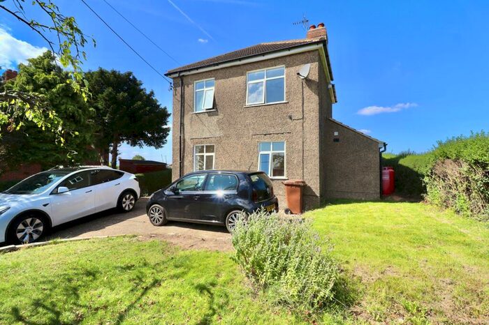 2 Bedroom Detached House To Rent In Stoke Road, Allhallows, ME3