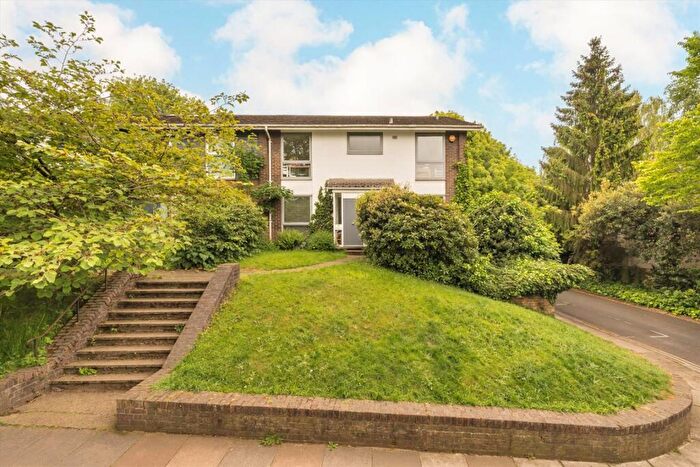 5 Bedroom House To Rent In Broadlands Close, Highgate, N6