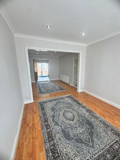 3 Bedroom Terraced House For Sale In Holly Avenue, Stanmore, HA7