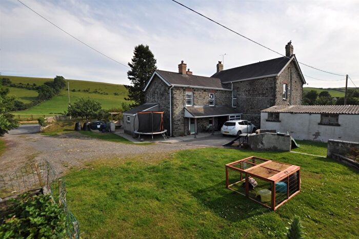 3 Bedroom Property For Sale In Meidrim, Carmarthen, SA33