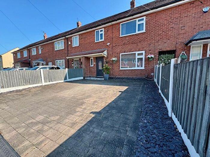 3 Bedroom Terraced House For Sale In Nevendon Drive, Newall Green, Close To Hospital, Manchester, M23