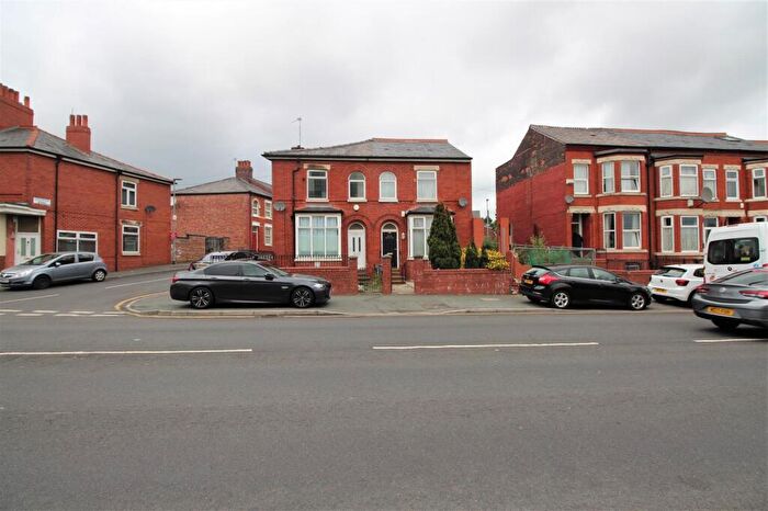 2 Bedroom Semi-Detached House To Rent In Queens Road, Manchester, M8