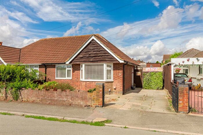 2 Bedroom Semi-Detached Bungalow For Sale In Tennyson Road, Wellingborough, NN8