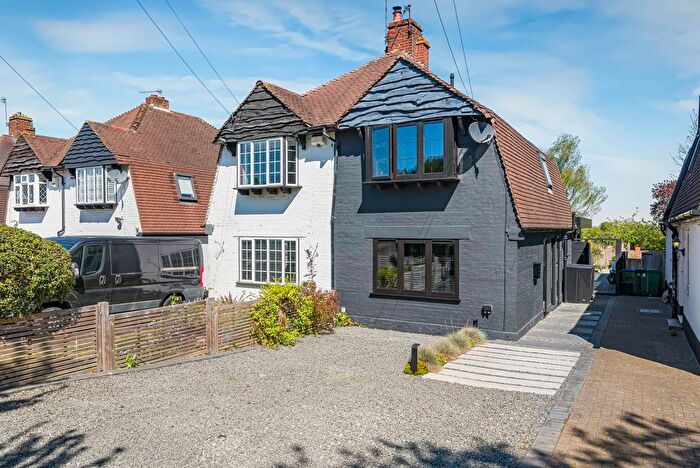 2 Bedroom Semi Detached House For Sale In Maidstone Road, Sidcup, DA14