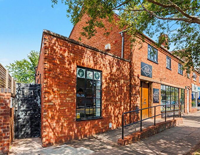 3 Bedroom Apartment For Sale In Kineton Road, Wellesbourne, CV35